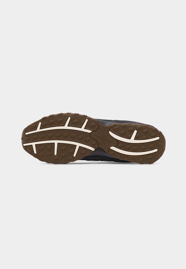 New Balance U204L UNISEX