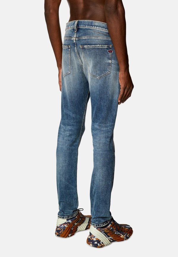 Diesel 2019 D-STRUKT