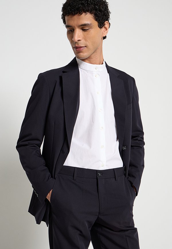 Lindbergh RELAXED FIT