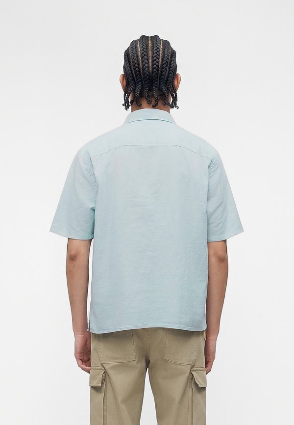 Hollister Co. CUBAN EMBROIDERY