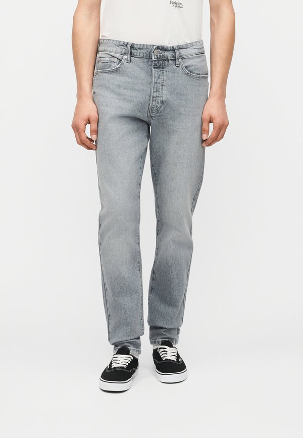 Only & Sons Relaxed fit ONSYOKE Mid rise tapered