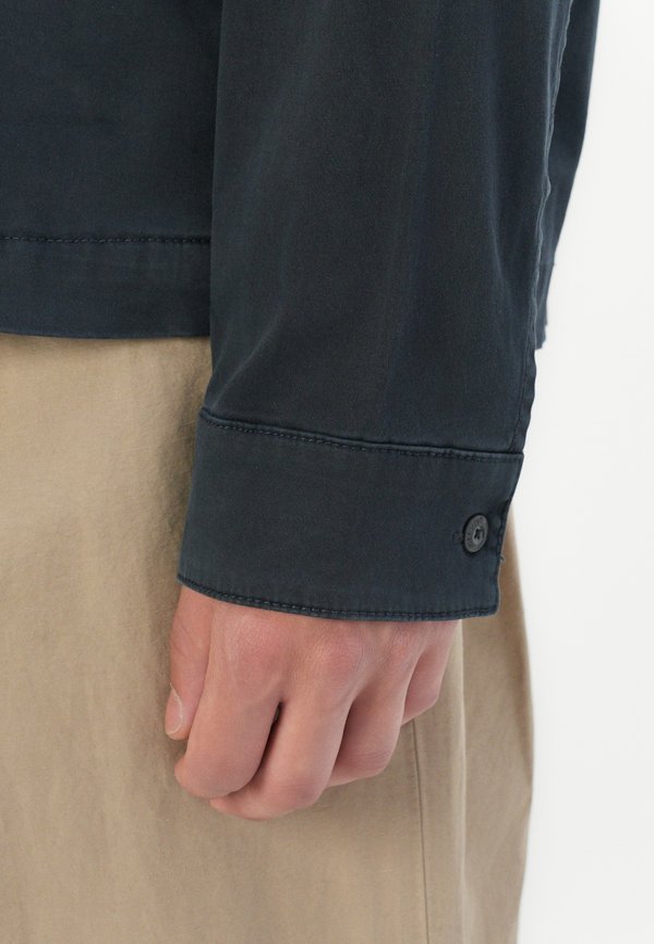 Lyle & Scott