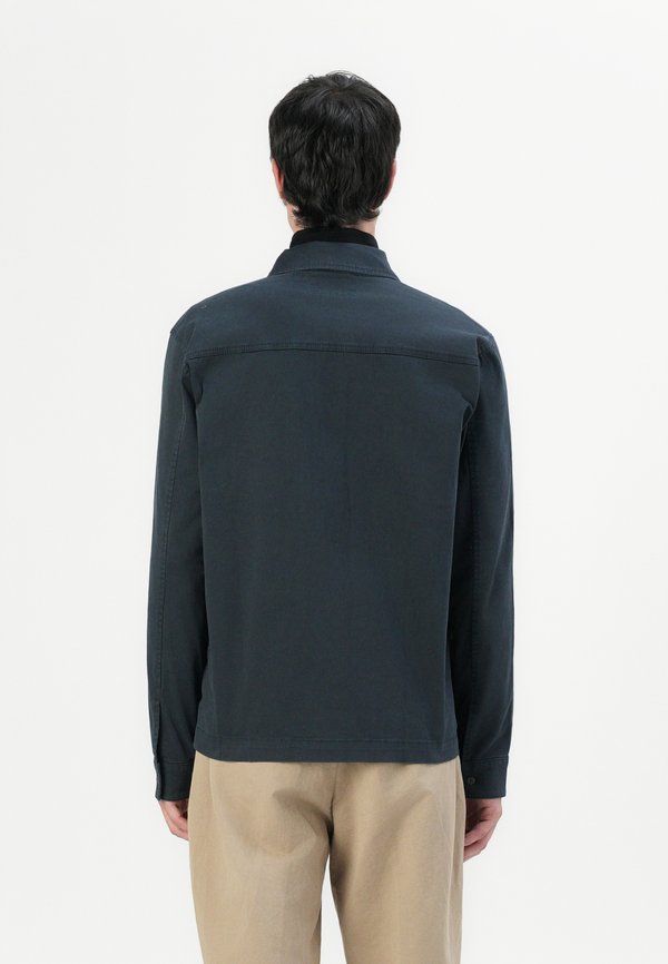 Lyle & Scott