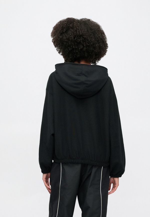 Nike Sportswear STREET
