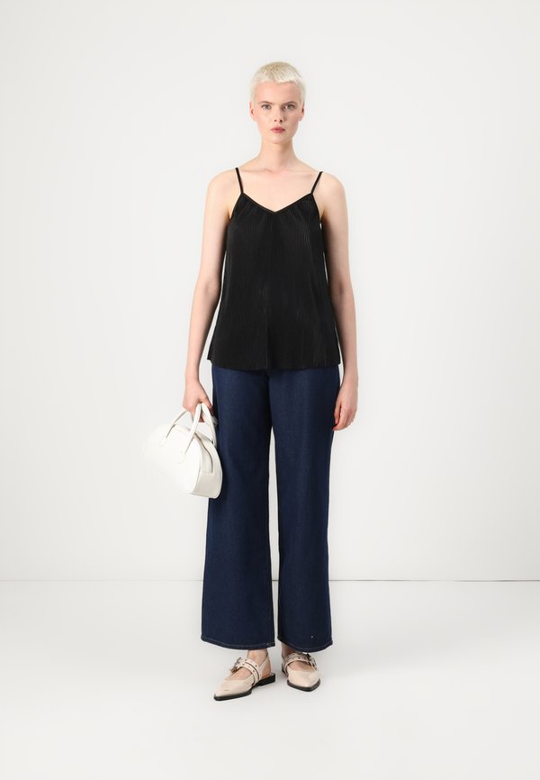 ONLY MATERNITY OLMCLAUDIA PLISSE SINGLET