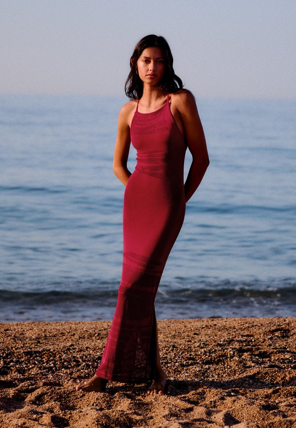 Bershka MIDI OPEN-BACK DRESS - Maxi dress - red