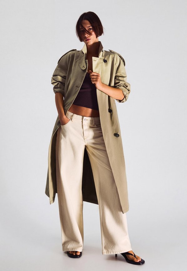 Bershka LONG TRENCH COAT - Trenchcoat - sand