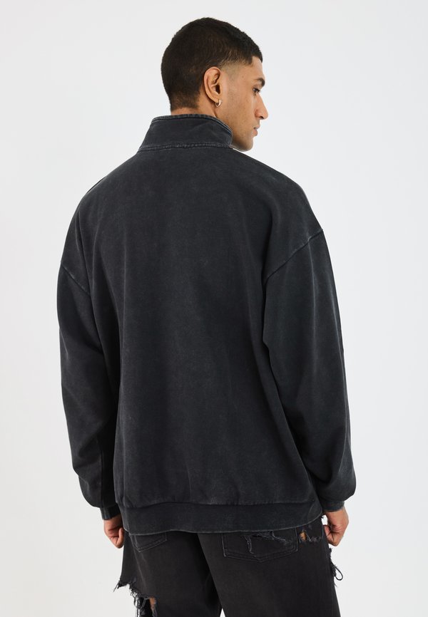 YOURTURN by Zalando RELAXED FIT QUARTER-ZIP SWEATSHIRT