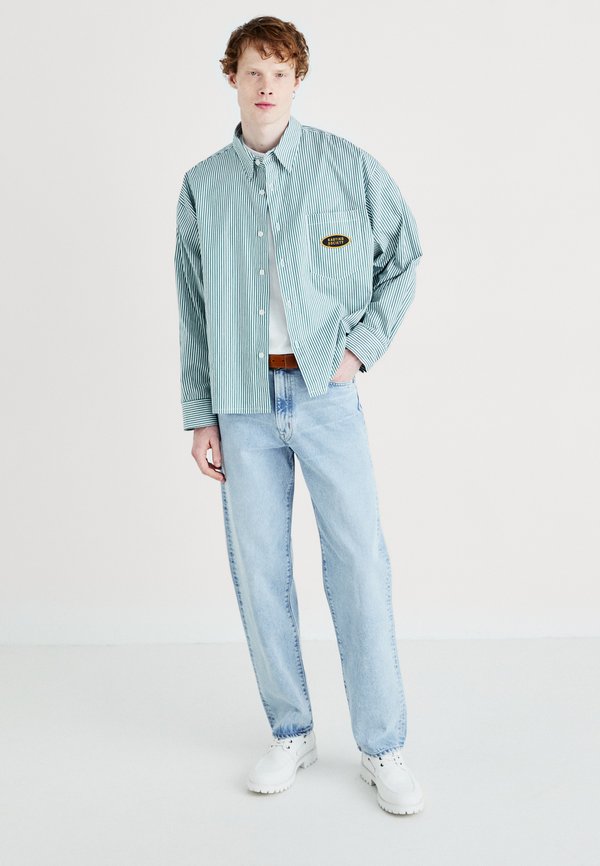 Levi's® WIDE LOOP TWO HORSE BELT