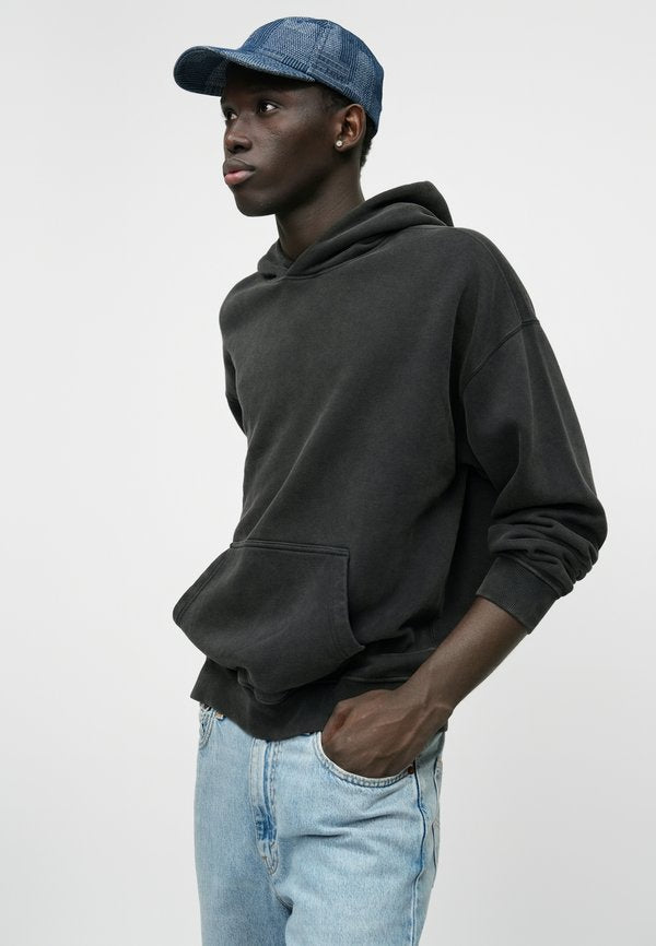 Abercrombie & Fitch ESSENTIAL