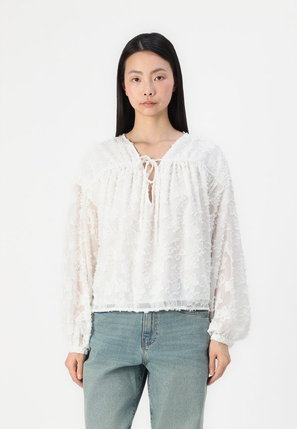 Gina Tricot STRUCTURED