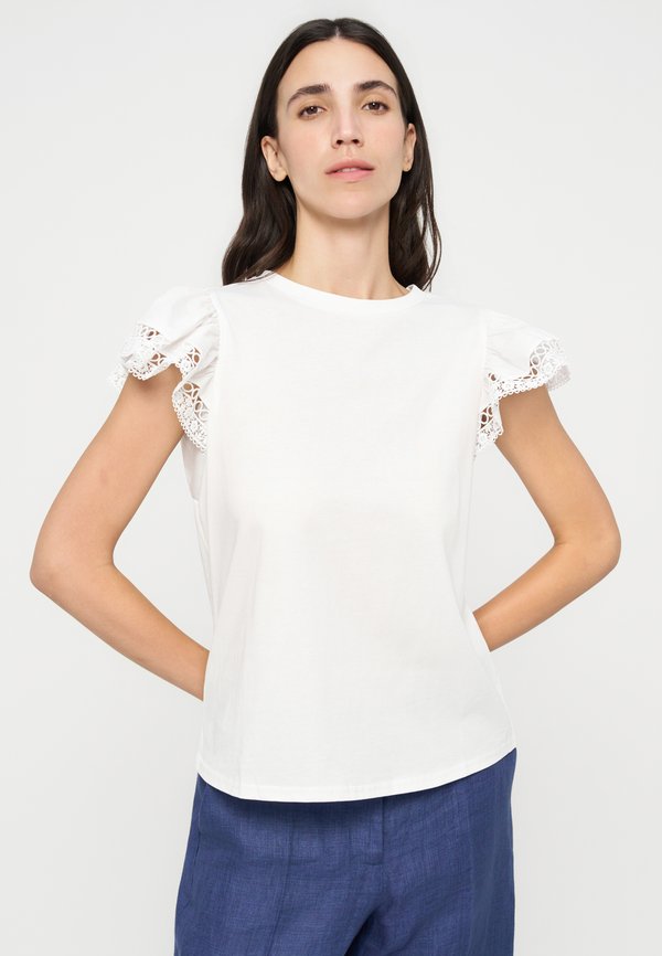 TWINSET