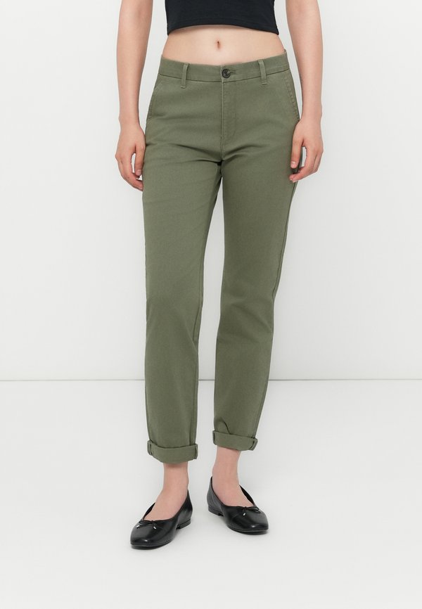 DOCKERS WEEKEND CHINO SLIM ANKLE