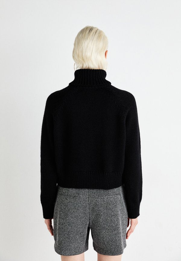 Vero Moda VMMIRANDA ROLLNECK SHORT