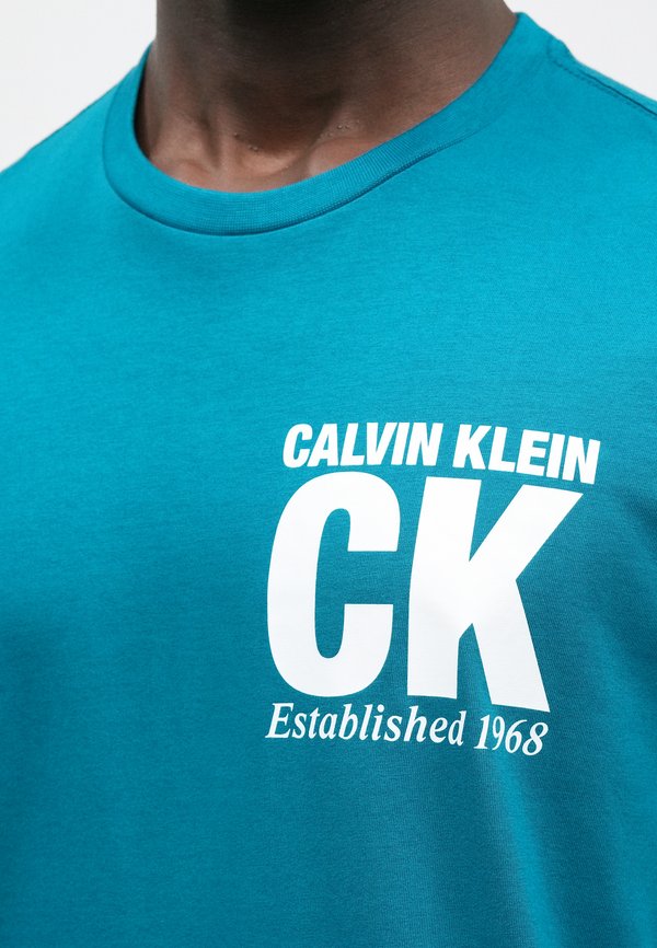 Calvin Klein CORNER GRAPHIC
