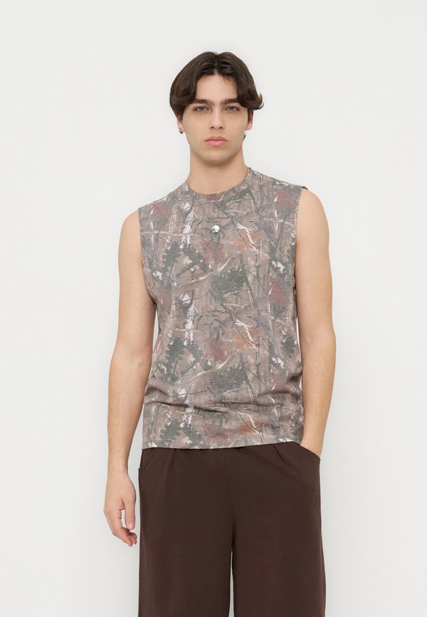 YOURTURN by Zalando REGULAR FIT CAMO TANK