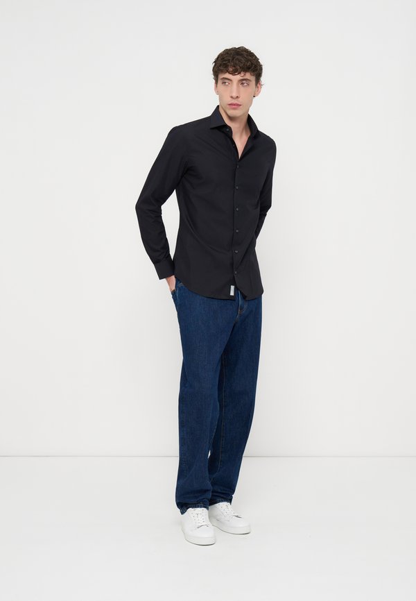 Michael Kors SLIM FIT