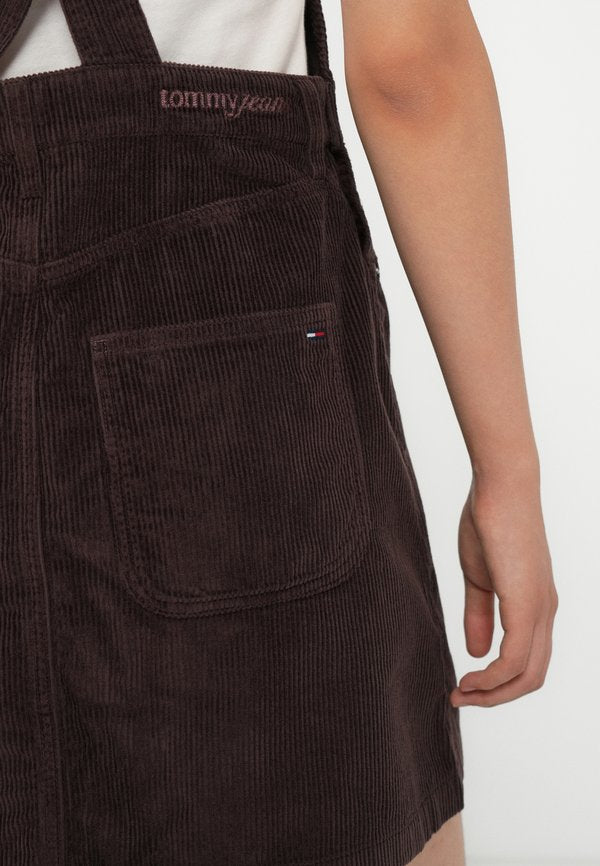 Tommy Jeans SCRIPT DUNGAREES DRESS