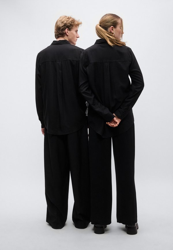 Sister Jane GIBSON BOW SHIRT UNISEX