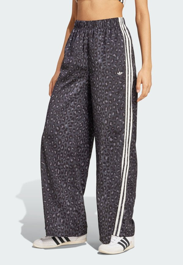 adidas Originals WIDE LEG LEO PRINT SATIN PANTS - Tracksuit bottoms - multicolor/carbon