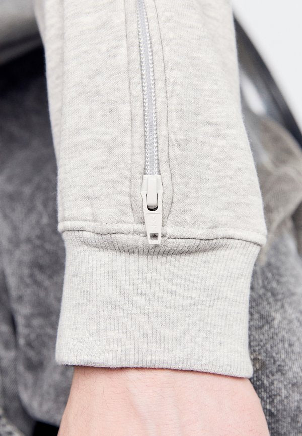 YOURTURN by Zalando UNISEX ADAPTIVE RELAXED FIT SWEATSHIRT
