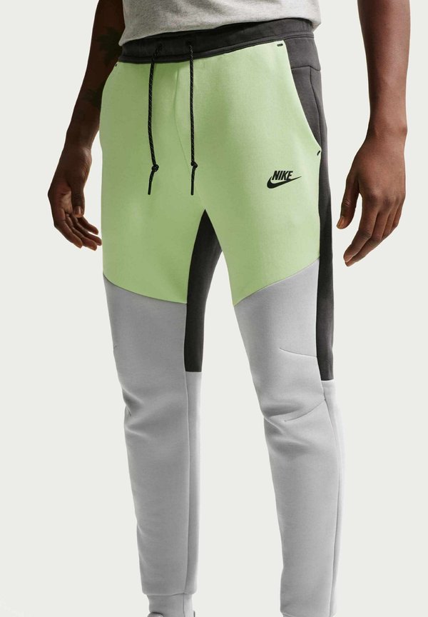 Nike Sportswear