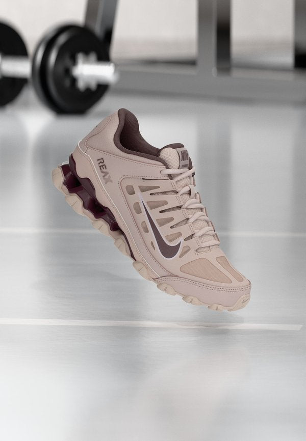 Nike Performance REAX 8 - Walking trainers - silt red/tattoo/platinum-coloured violet