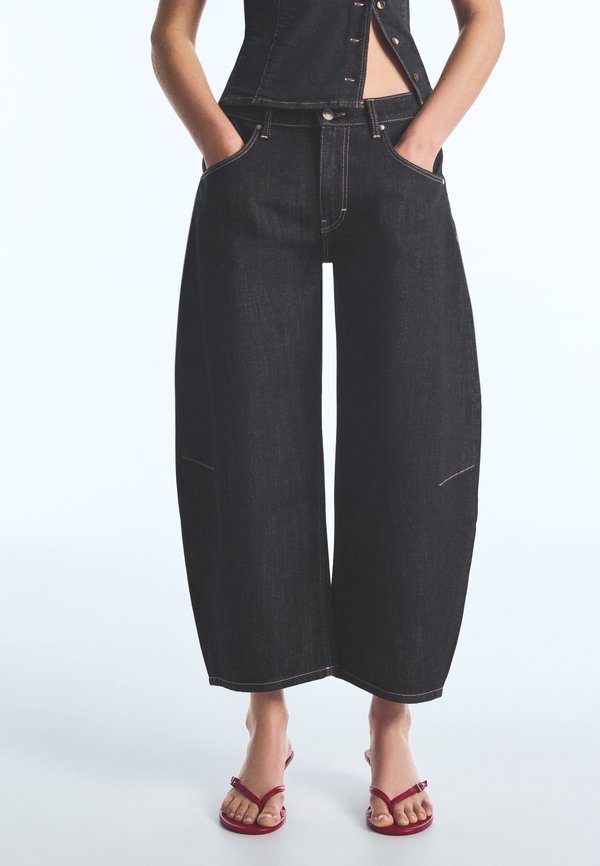 Bershka CROPPED BARREL - JEANS - Baggy Jeans - royal blue