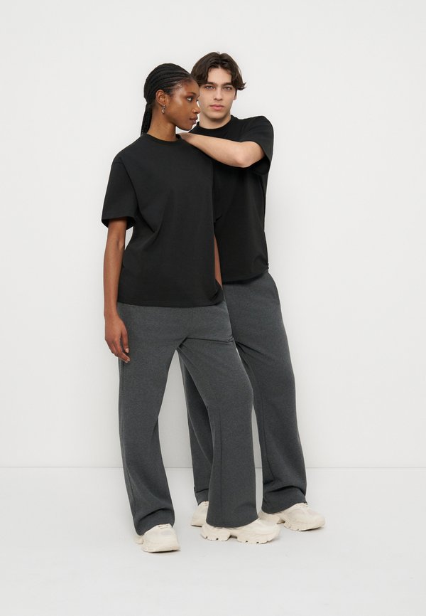 YOURTURN by Zalando HEAVYWEIGHT REGULAR FIT
