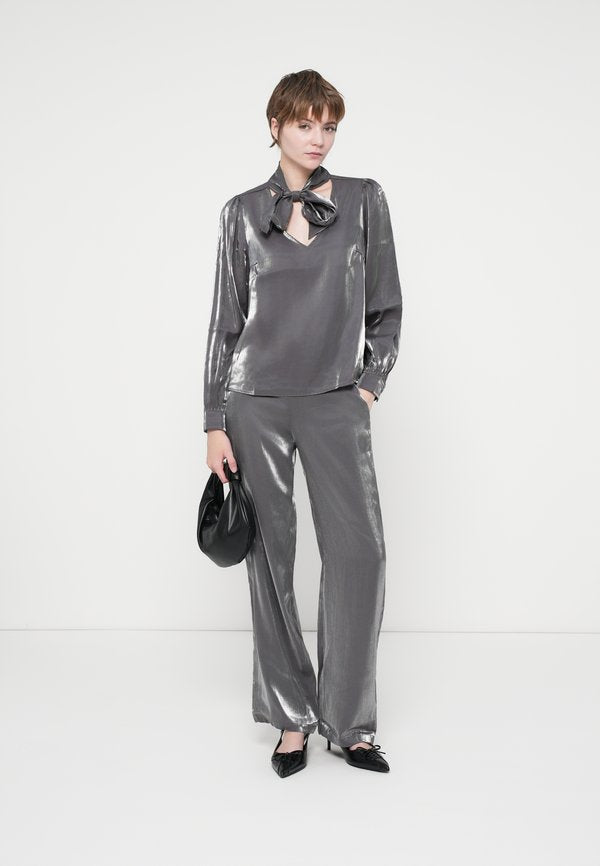 VILA VIESSA V NECK TIE SHIRT