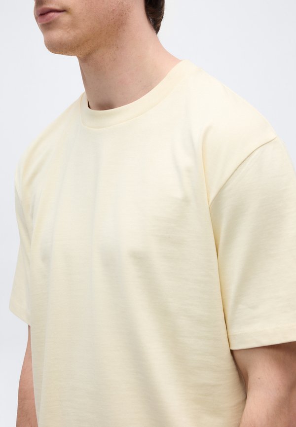 Lindbergh O-NECK TEE OVERSIZE S/S