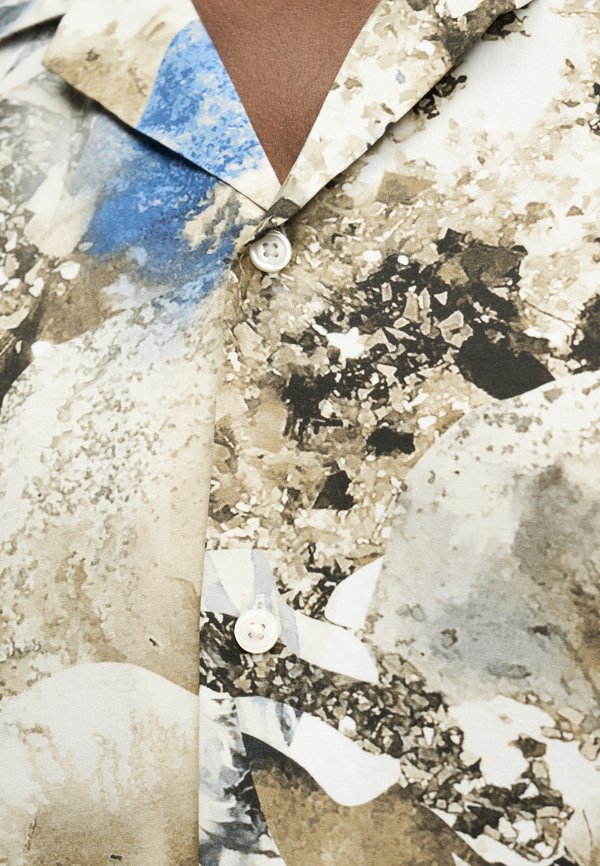 Selected Short sleeved patterned