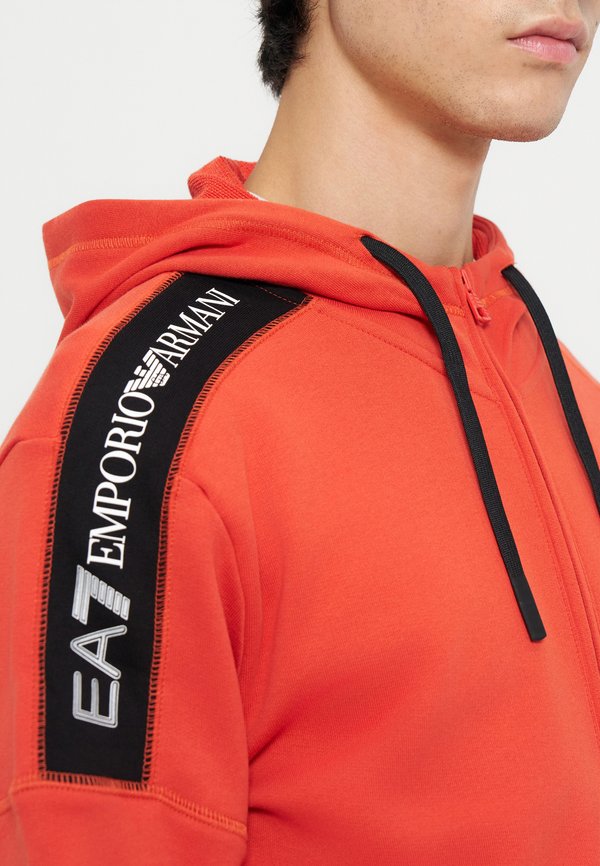 EA7 Emporio Armani