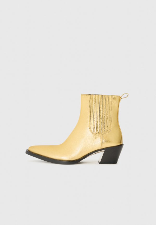 3.1 Phillip Lim DOWNTOWN CHELSEA
