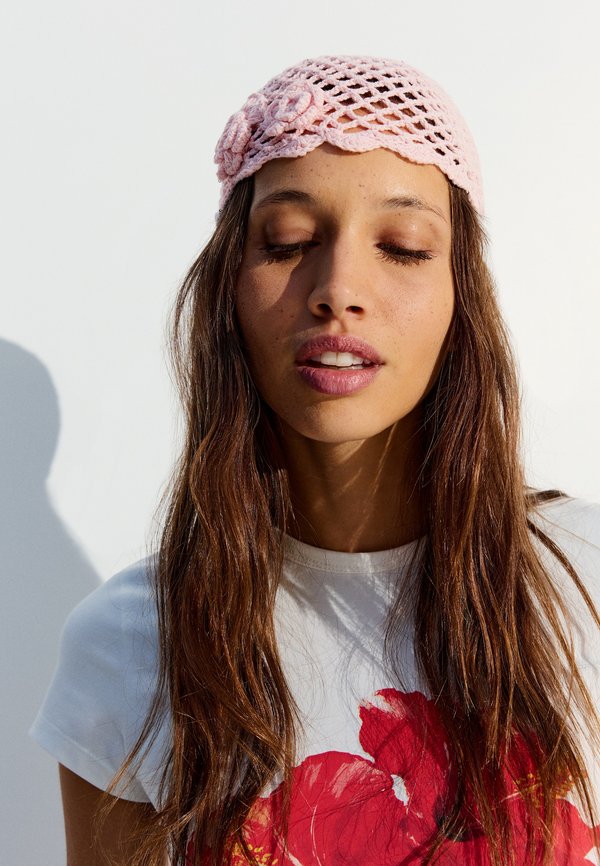 Bershka Beanie - light pink