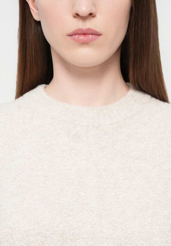 CLOSED CREW NECK LONG SLEEVE