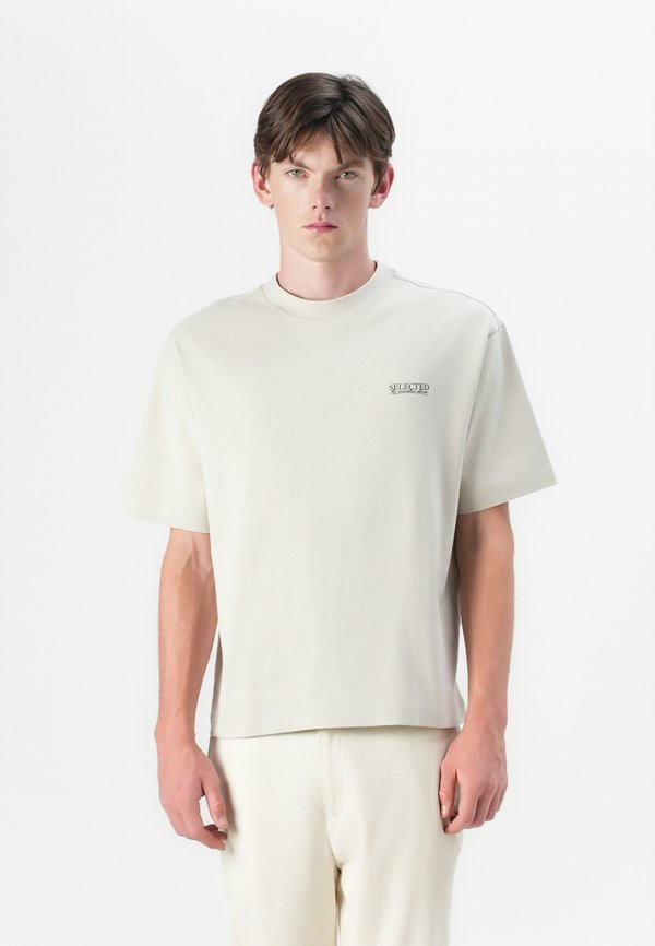 Selected SLHRELAXNORMAN GRAPH TEE