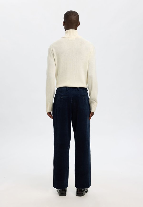 Selected Suit Corduroy