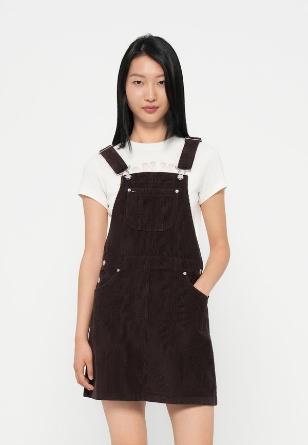 Tommy Jeans SCRIPT DUNGAREES DRESS