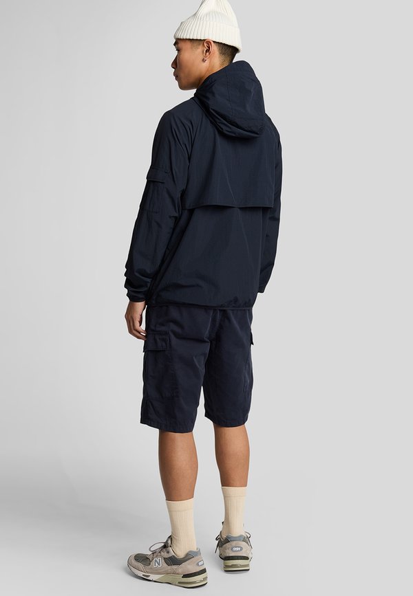 Lyle & Scott