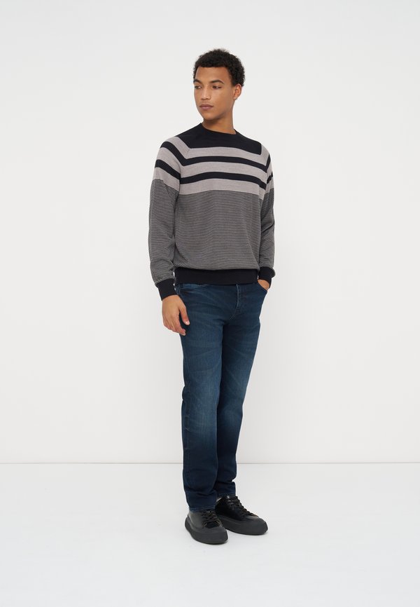 Armani Exchange