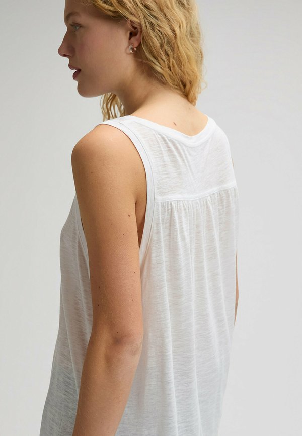Lee SLEEVELESS
