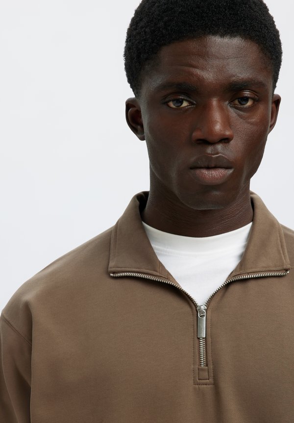 Selected SLHRELAXLUKE HALF ZIP