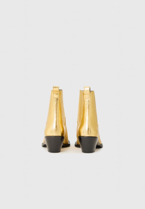 3.1 Phillip Lim DOWNTOWN CHELSEA