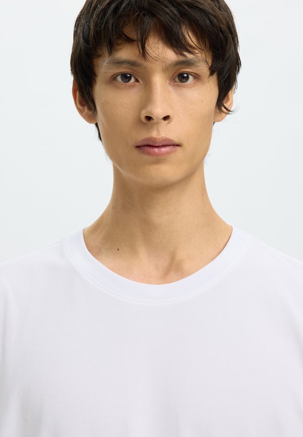 Selected SLMATLAS SS O-NECK TEE NOOS