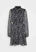 Vero Moda Tall VMSMILLA VOLUME SHORT DRESS