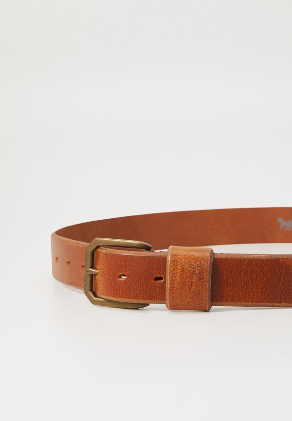 Levi's® WIDE LOOP TWO HORSE BELT