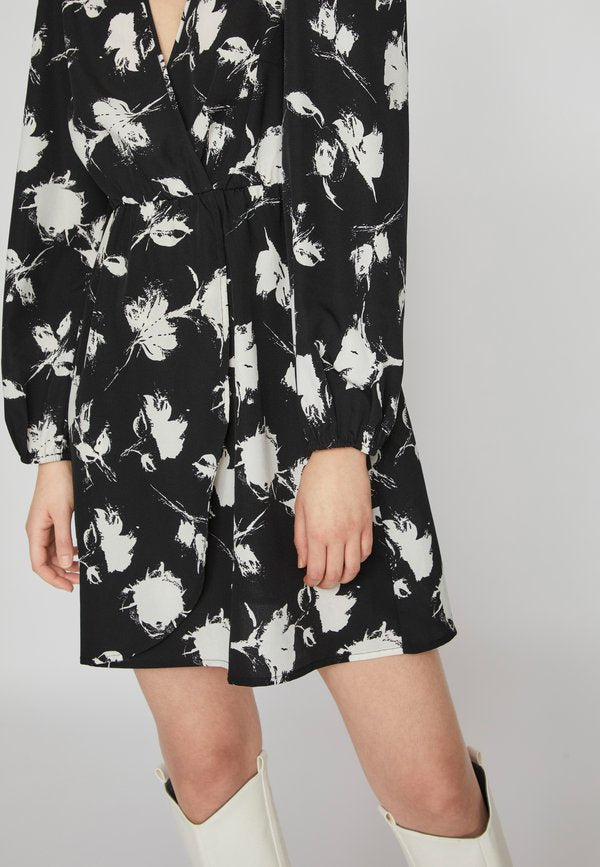 VILA VIVILLA SHORT WRAP DRESS