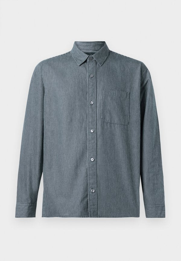 Abercrombie & Fitch CROPPED CURVED HEM