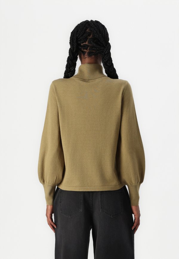 VILA VIAMANDA TURTLE NECK